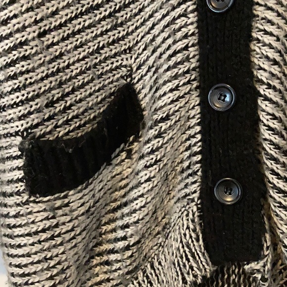 Lucca couture sweater with buttons - Picture 3 of 6